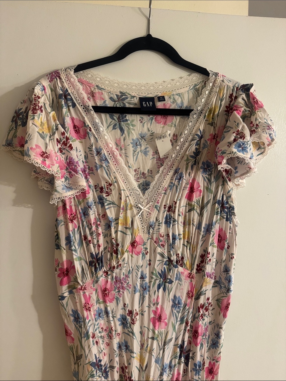 GAP Cream Floral Lace-Trim V-Neck Tunic — Pink, Blue & Yellow Flowers